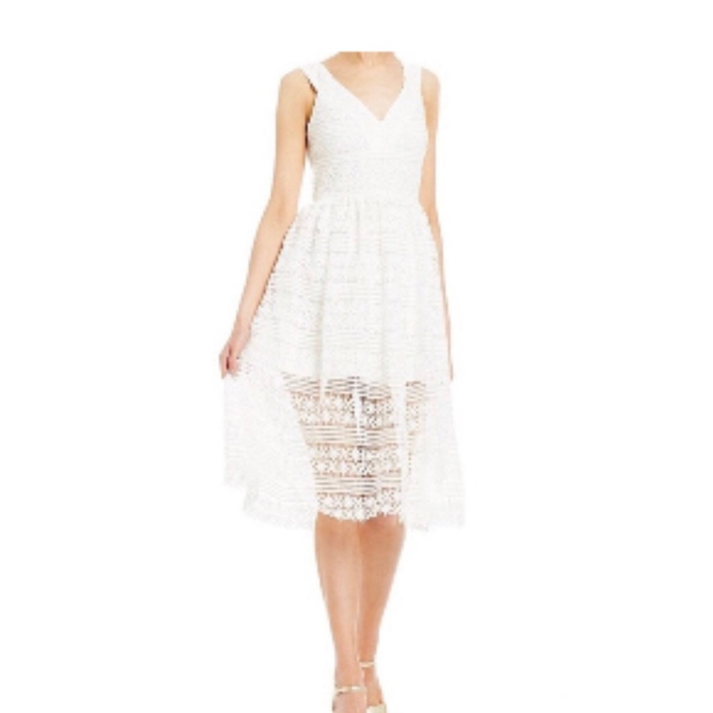 EXC CONDITION BADGLEY MISCHKA WHITE EYELET DRESS